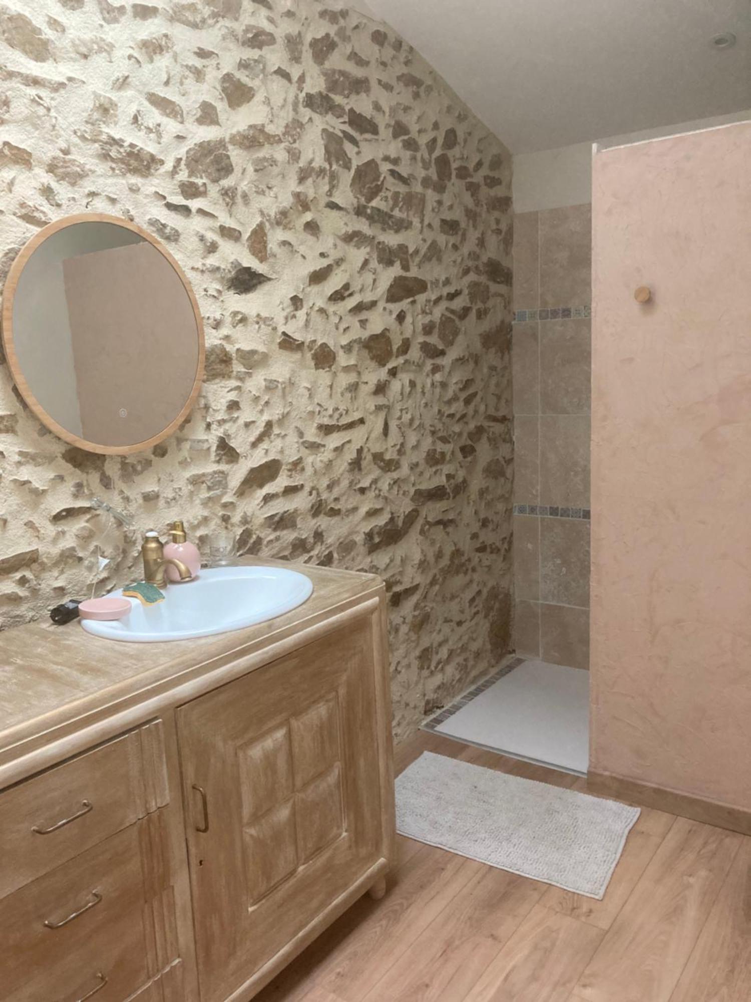 Premier Etage D Une Jolie Maison A La Campagne Montravers Zewnętrze zdjęcie